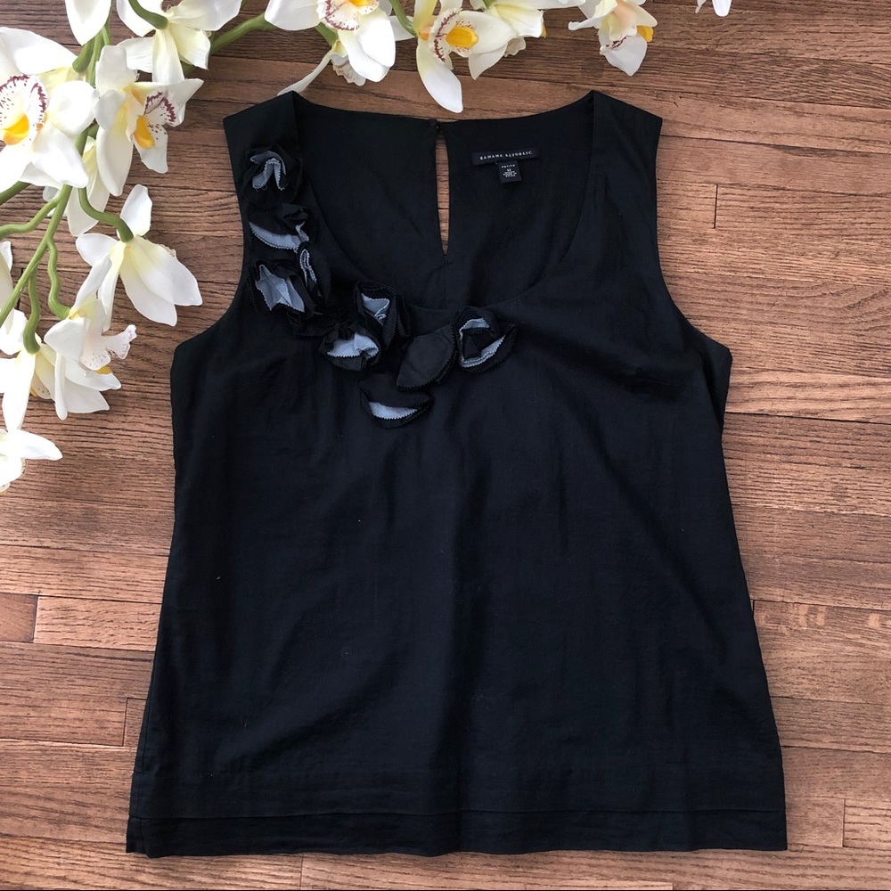 B REPUBLIC | sleeveless black bellflower top